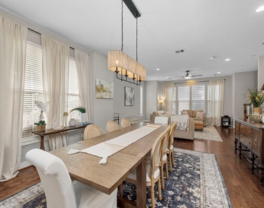 1314 W 21st Street - Photo Thumbnail 12