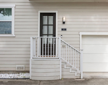 1314 W 21st Street - Photo Thumbnail 4