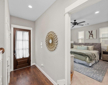 1314 W 21st Street - Photo Thumbnail 7