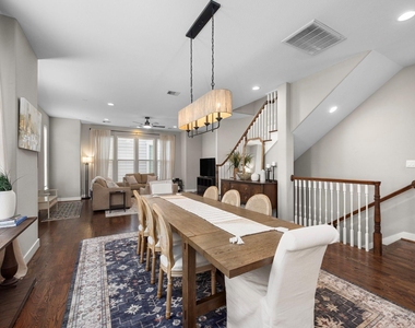 1314 W 21st Street - Photo Thumbnail 9