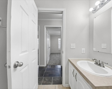6133 River Pointe Drive - Photo Thumbnail 16