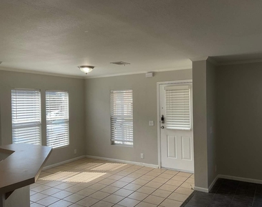 6133 River Pointe Drive - Photo Thumbnail 6