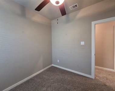 9737 Grosbeak Lane - Photo Thumbnail 7