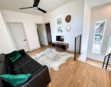 9822 Oak Point Drive - Photo Thumbnail 40