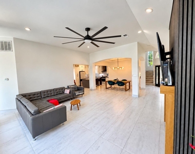 9822 Oak Point Drive - Photo Thumbnail 9