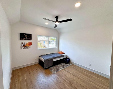 9822 Oak Point Drive - Photo Thumbnail 38
