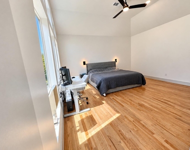 9822 Oak Point Drive - Photo Thumbnail 19