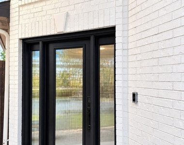 9822 Oak Point Drive - Photo Thumbnail 1