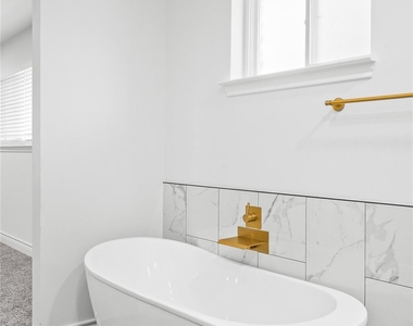 10602 Glenfield Court - Photo Thumbnail 34