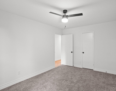 10602 Glenfield Court - Photo Thumbnail 40