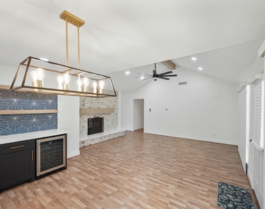 10602 Glenfield Court - Photo Thumbnail 16