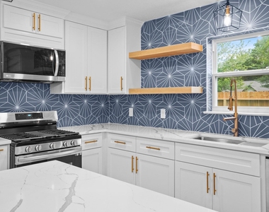10602 Glenfield Court - Photo Thumbnail 24