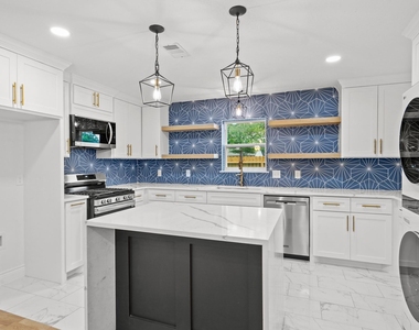 10602 Glenfield Court - Photo Thumbnail 20