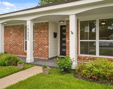 10602 Glenfield Court - Photo Thumbnail 4