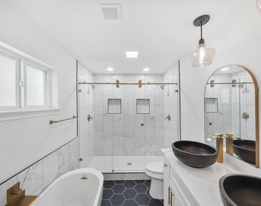 10602 Glenfield Court - Photo Thumbnail 30