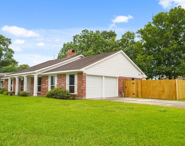 10602 Glenfield Court - Photo Thumbnail 3