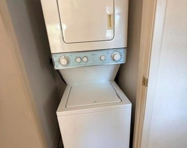 7901 Cambridge Street - Photo Thumbnail 7