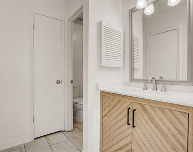 5437 Ridge Wind Lane - Photo Thumbnail 6