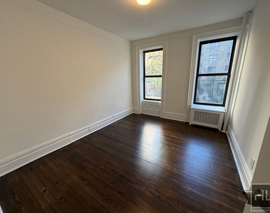 York Avenue - Photo Thumbnail 1
