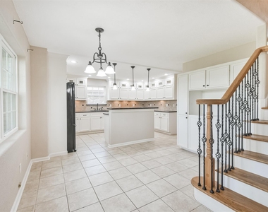 316 Saint Cloud Drive - Photo Thumbnail 8