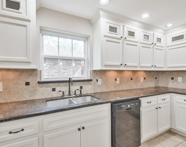 316 Saint Cloud Drive - Photo Thumbnail 17