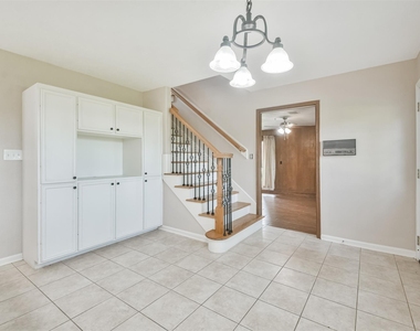 316 Saint Cloud Drive - Photo Thumbnail 10