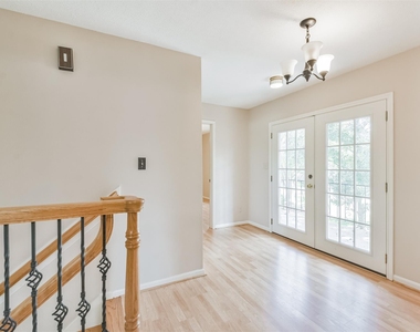 316 Saint Cloud Drive - Photo Thumbnail 23