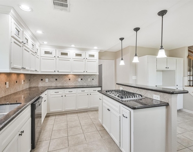 316 Saint Cloud Drive - Photo Thumbnail 15