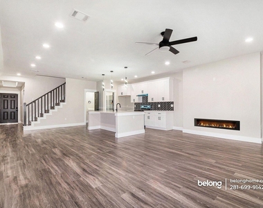 8119 Venus Street - Photo Thumbnail 6