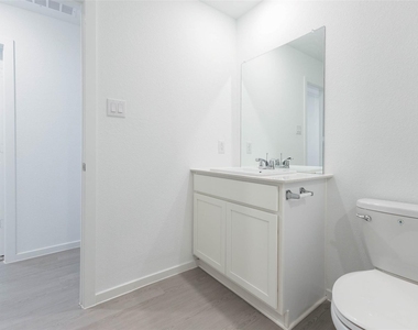 15010 Tremaine Court - Photo Thumbnail 11