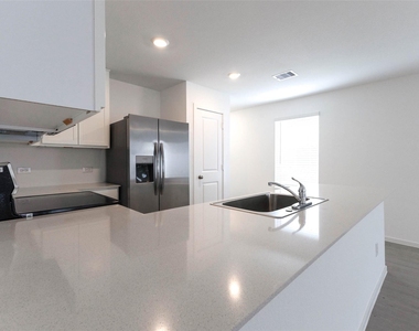 15010 Tremaine Court - Photo Thumbnail 9