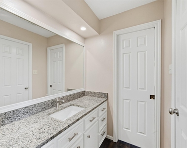20607 Hoveden Court - Photo Thumbnail 41