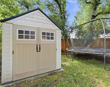 20607 Hoveden Court - Photo Thumbnail 49