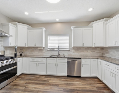 20607 Hoveden Court - Photo Thumbnail 19