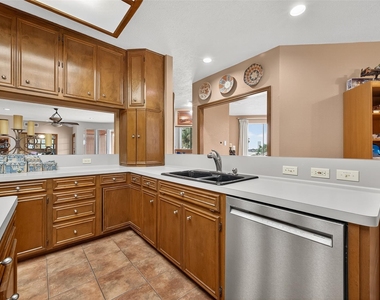 1623 Lake Arbor Drive - Photo Thumbnail 17
