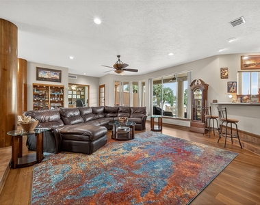1623 Lake Arbor Drive - Photo Thumbnail 8