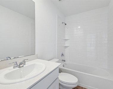 17747 Grove Hill Drive - Photo Thumbnail 13