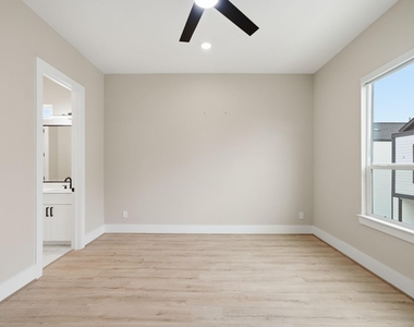 4013 Griggs Road - Photo Thumbnail 13