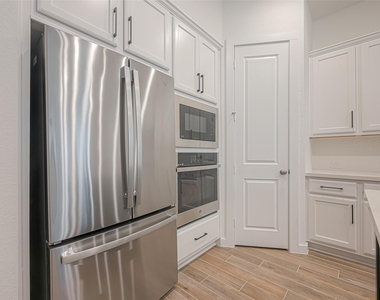 235 Sky Top Drive - Photo Thumbnail 12