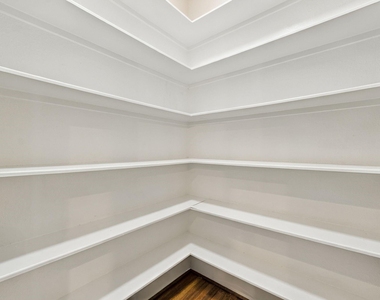 5833 Katy Street - Photo Thumbnail 10
