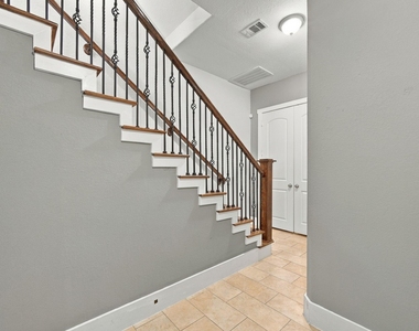 5833 Katy Street - Photo Thumbnail 2