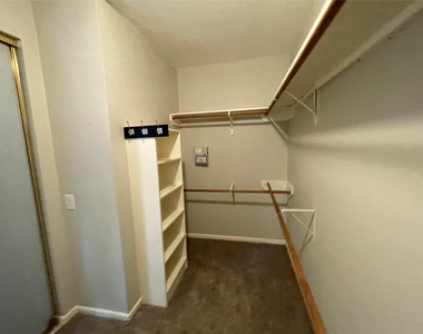 23 S Bristol Oak Court - Photo Thumbnail 17