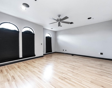 2503 Dallas Street - Photo Thumbnail 5