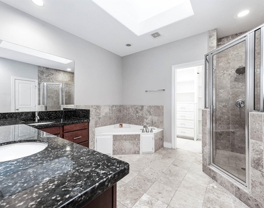 2503 Dallas Street - Photo Thumbnail 7