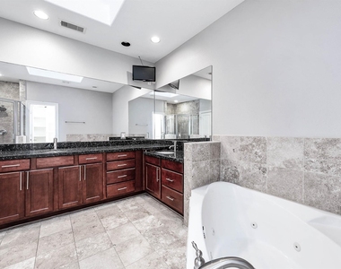 2503 Dallas Street - Photo Thumbnail 6
