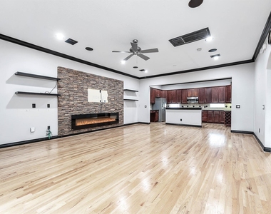 2503 Dallas Street - Photo Thumbnail 23