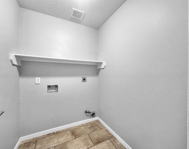 26986 Crown Haven Drive - Photo Thumbnail 5