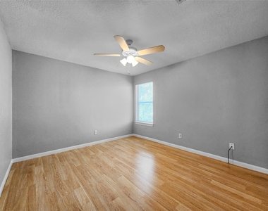 26986 Crown Haven Drive - Photo Thumbnail 12