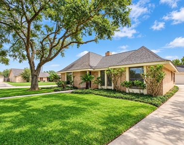 3030 S Blue Meadow Circle - Photo Thumbnail 1