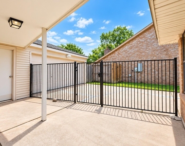 3030 S Blue Meadow Circle - Photo Thumbnail 26